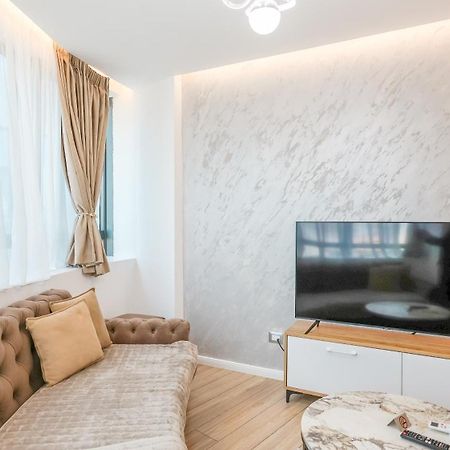 Premium Apartment In The Center Тирана Екстериор снимка
