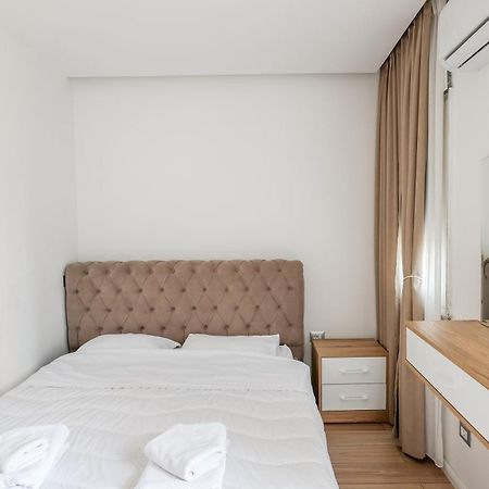 Premium Apartment In The Center Тирана Екстериор снимка