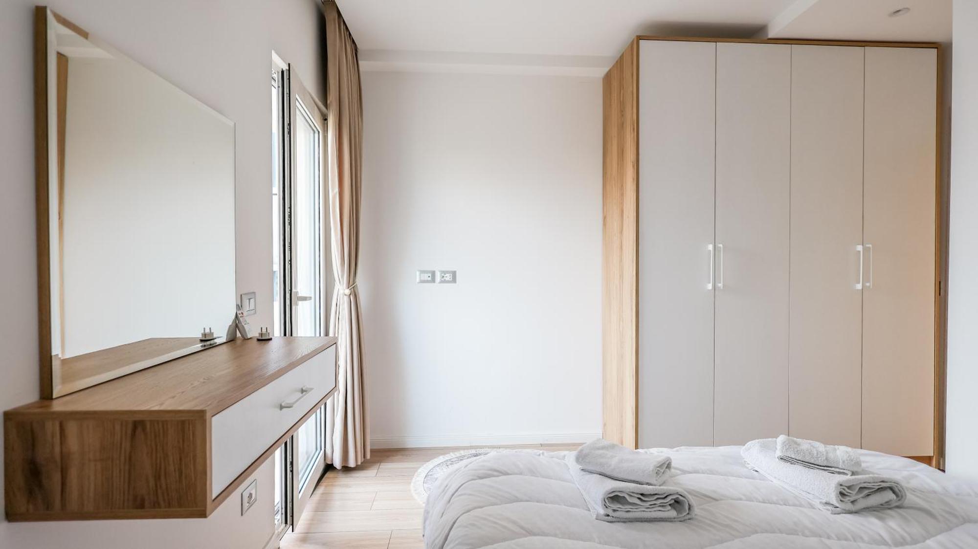 Premium Apartment In The Center Тирана Екстериор снимка