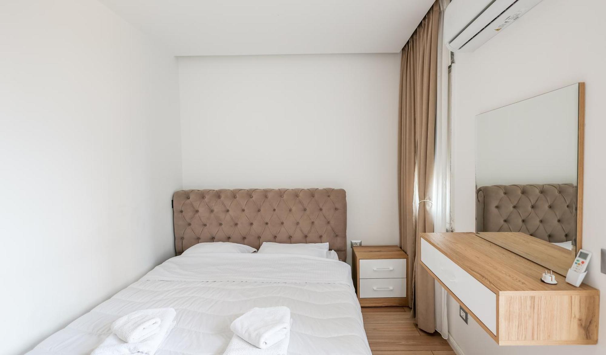 Premium Apartment In The Center Тирана Екстериор снимка