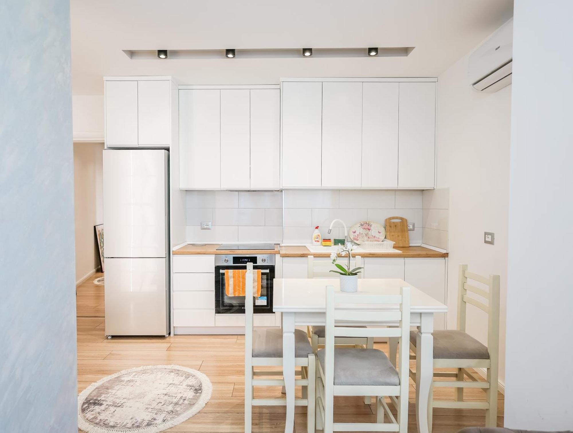 Premium Apartment In The Center Тирана Екстериор снимка